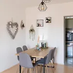 Nest Paulette ザダル