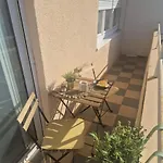 Nest Paulette Apartment